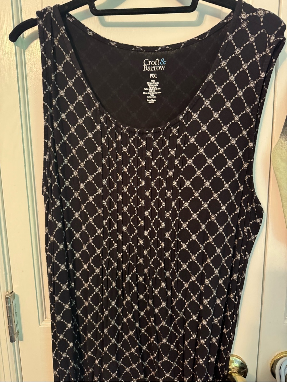 Adorable Black Zig checkered shift dress. Versatile. P XXL.‎